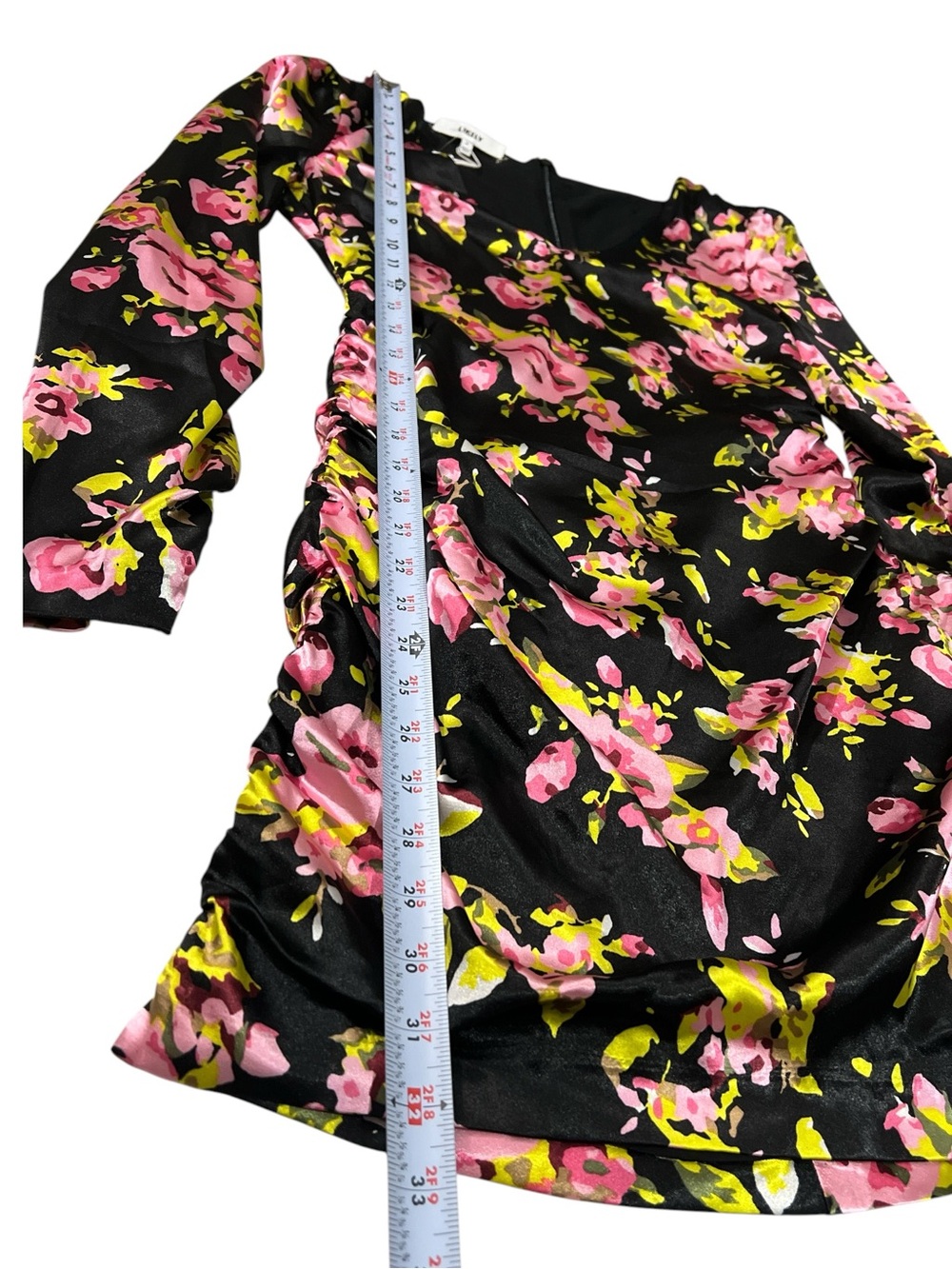 LIKELY Gabriella Dress Size 4 Black Pink Floral Long Sleeve Ruched V-Neck NWT - Picture 4 of 11